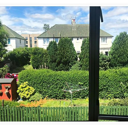 Bright & Spacious Double Room With Garden View- Close To Airport & City Centre EDI Eksteriør bilde