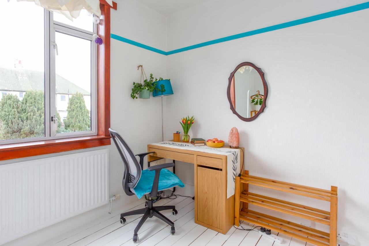 Bright & Spacious Double Room With Garden View- Close To Airport & City Centre EDI Eksteriør bilde
